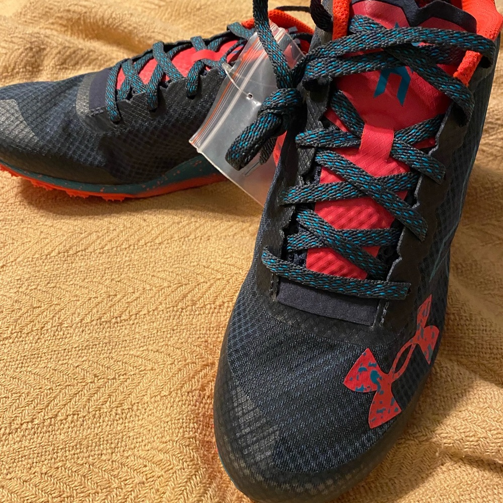 Under Armour Women’s Cross Country Tennis Shoes